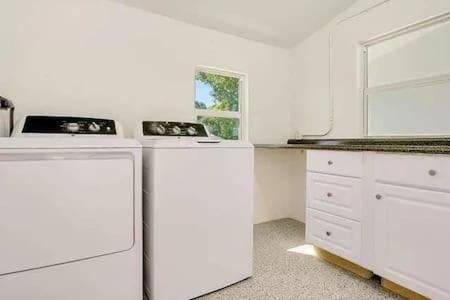 Grand 2 Bedroom On The Intracoastal 리비에라비치 외부 사진